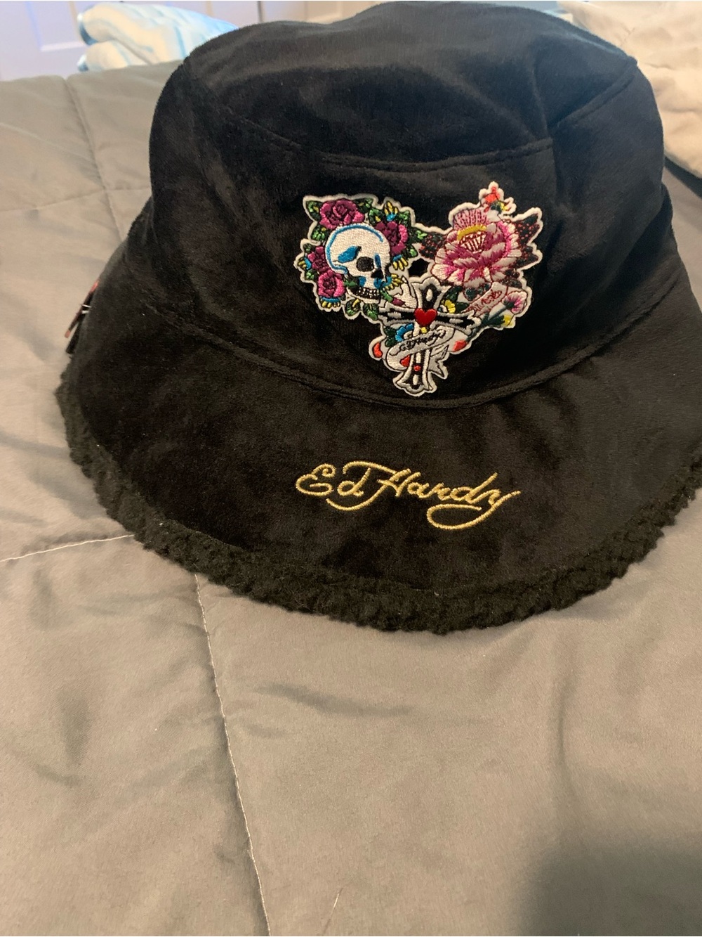 Ed Hardy Black Embroidered Skull & Floral Bucket Hat NWT